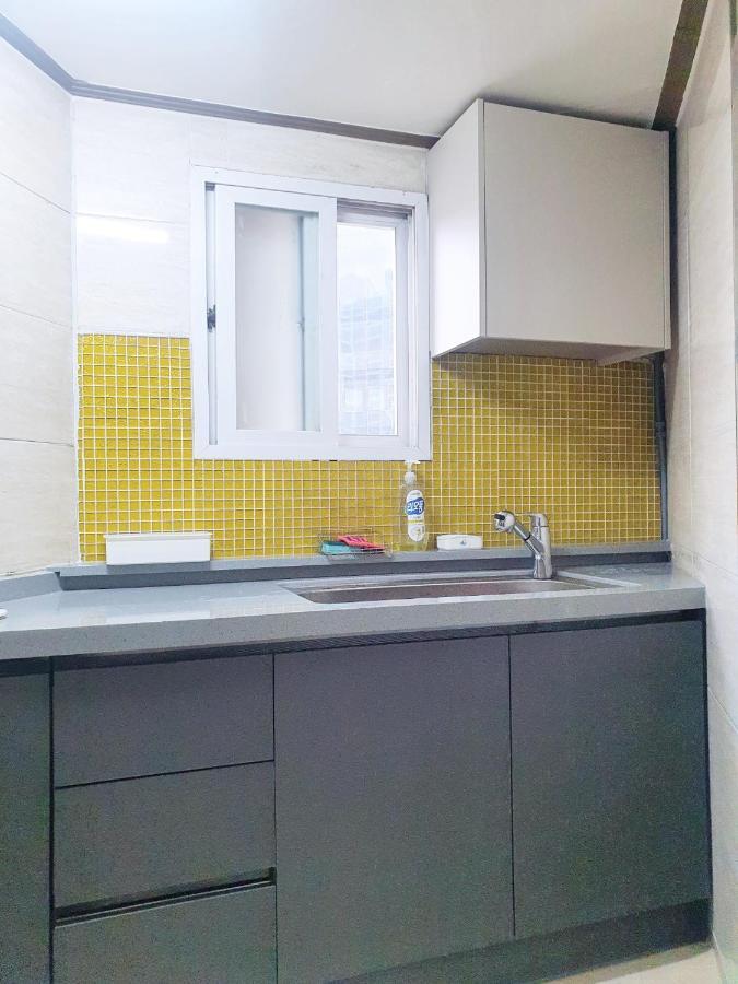 Hub House Livingtel Hostel Сеул Екстериор снимка