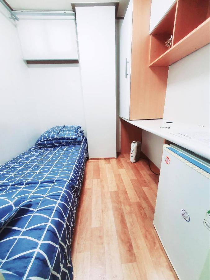 Hub House Livingtel Hostel Сеул Екстериор снимка