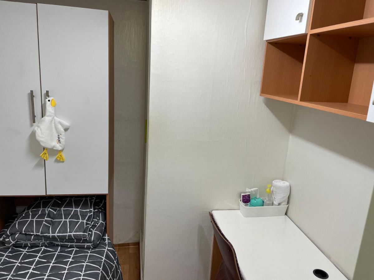Hub House Livingtel Hostel Сеул Екстериор снимка