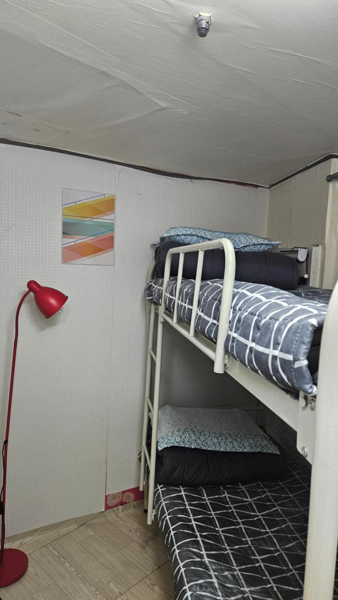 Hub House Livingtel Hostel Сеул Екстериор снимка