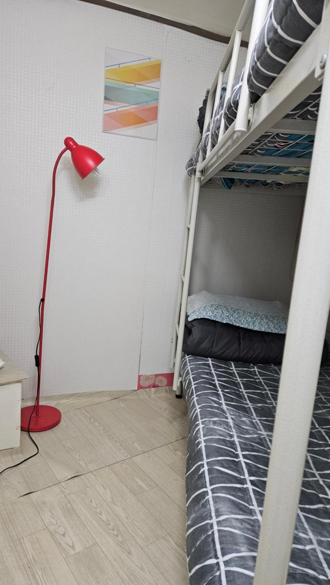 Hub House Livingtel Hostel Сеул Екстериор снимка